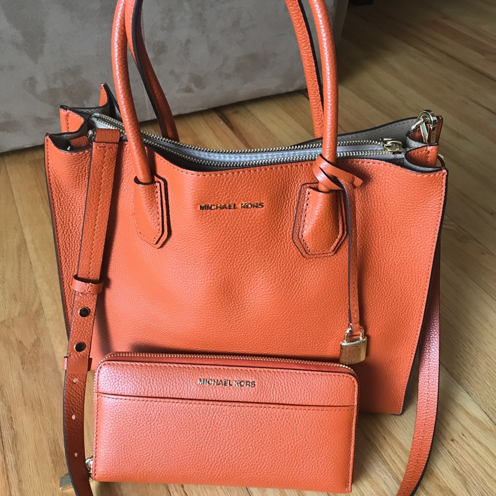 Michael Kors bag and matching wallet